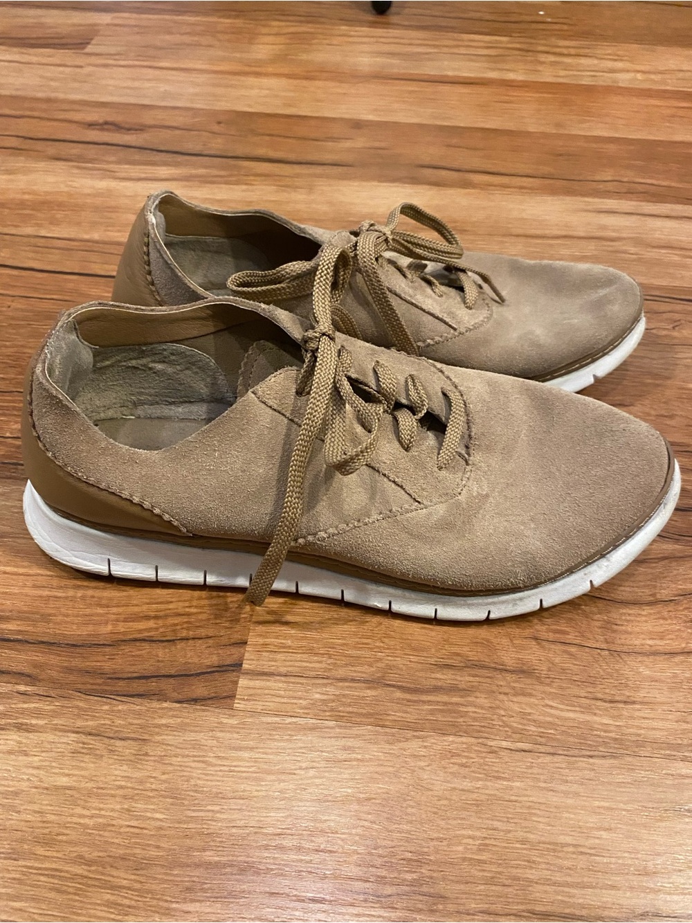 Tan Suede Vionic Taylor Lace-up Sneakers Womans 10 Comfort Shoes Casual Comfort